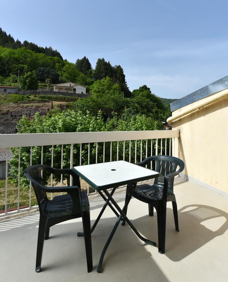 Hotel Et Appartements Les Platanes Thueyts 외부 사진