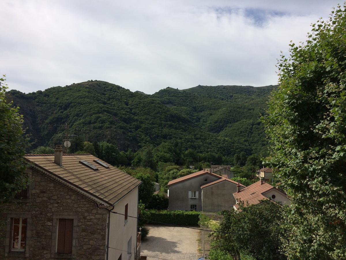 Hotel Et Appartements Les Platanes Thueyts 외부 사진